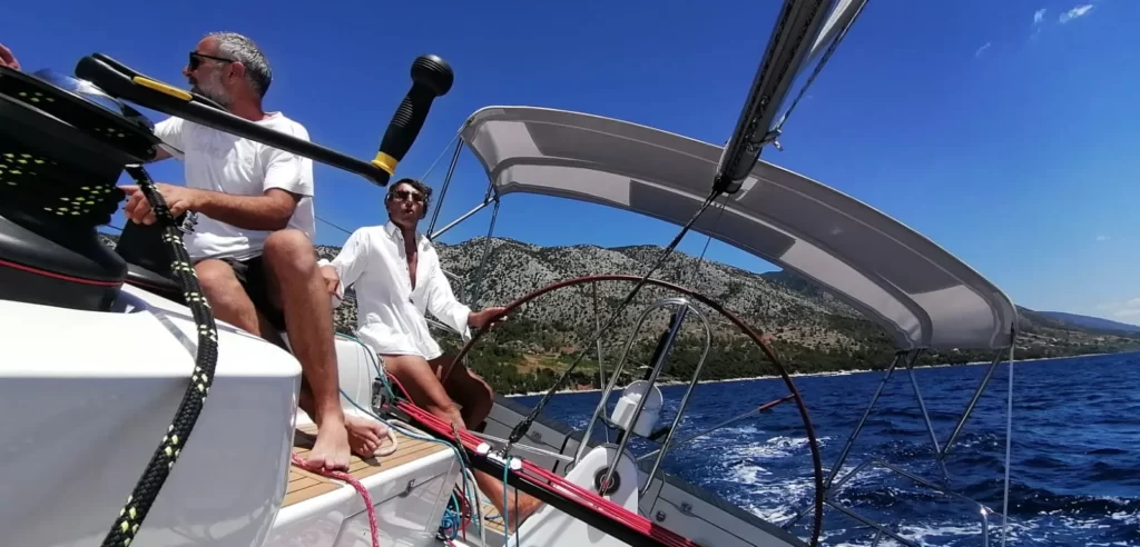 Split sailing transfer