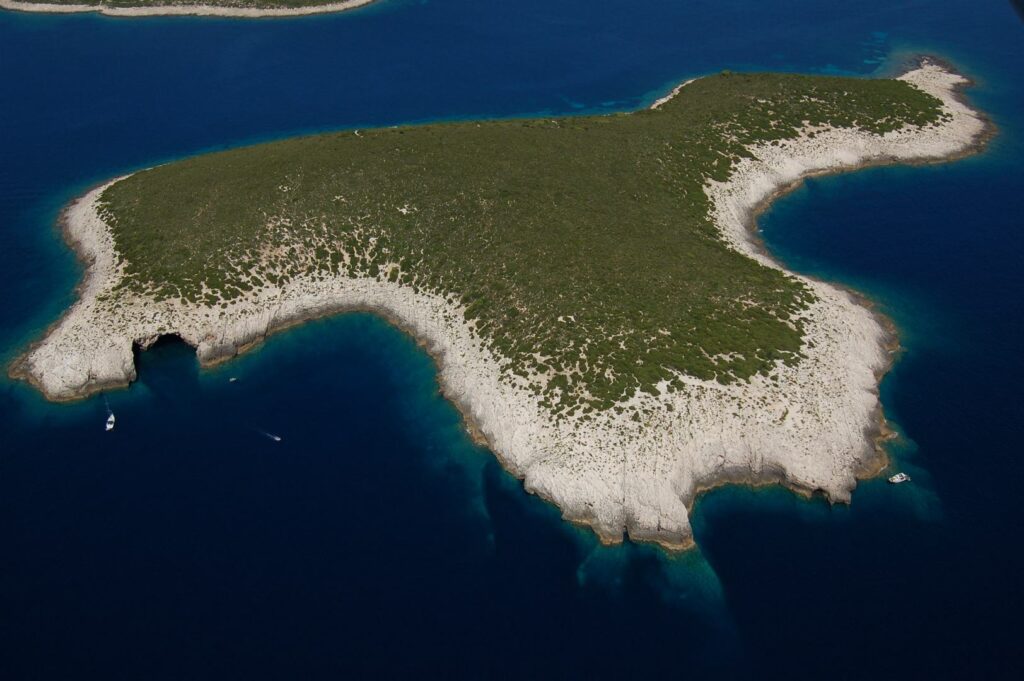 Vis Sailing Croatia -Green Cave
