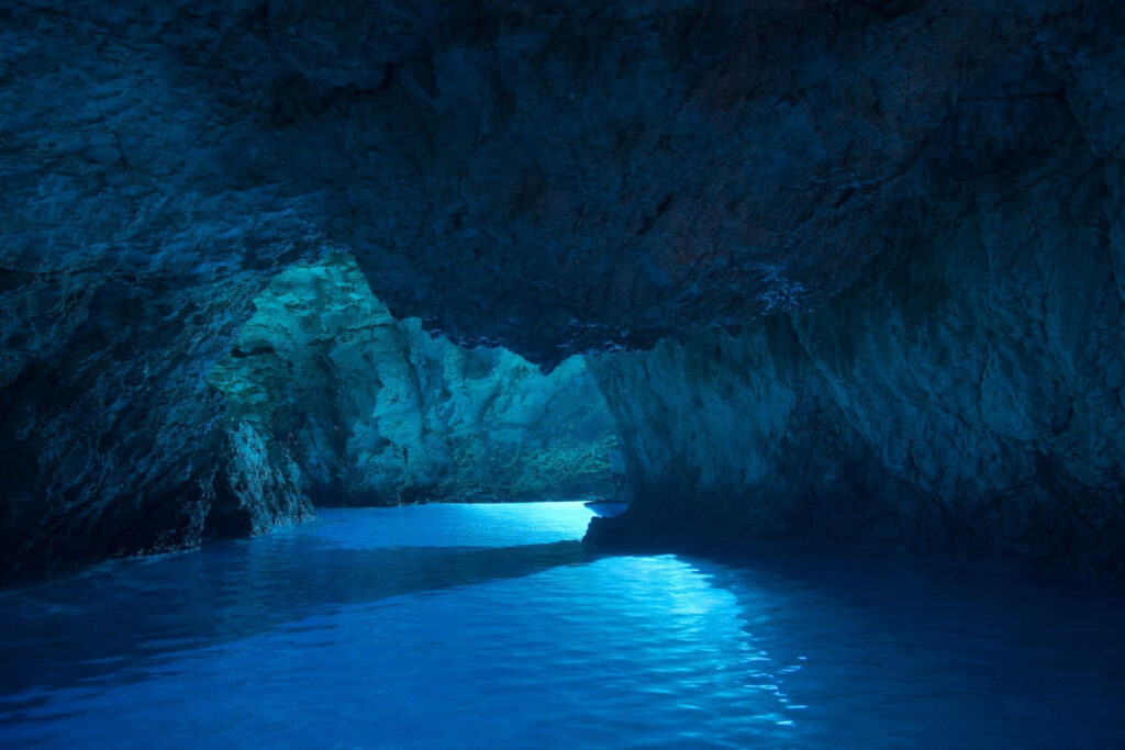 clue cave hvar croatia